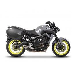 D0B36200 : Maletas laterales Shad SH36 Carbono Yamaha MT07