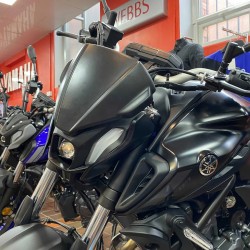 22162M : Salva-vento Pyramid Yamaha MT07